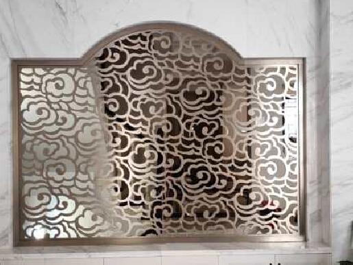 屏风隔断厂为风景区定做的壁画屏风已经安装好(图1) 屏风隔断厂为风景区定做的壁画屏风已经安装好(图1)