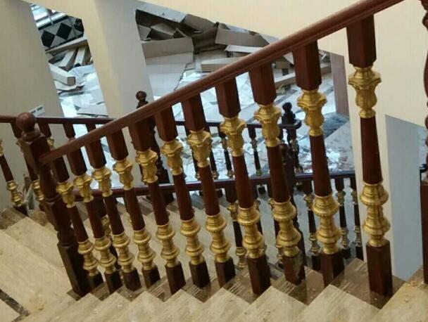 铝艺楼梯扶手定制(图2) 铝艺楼梯扶手定制(图2)