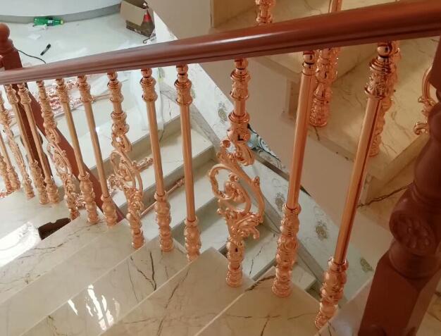 轻奢楼梯扶手(图2) 轻奢楼梯扶手(图2)