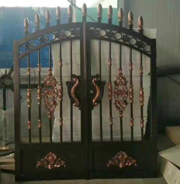 公司提供的铝艺型材可以组装成不同风格的铝艺(图1) 公司提供的铝艺型材可以组装成不同风格的铝艺(图1)