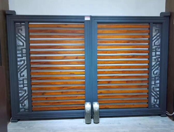 春翔牌新款别墅铝艺护栏已经研发完成(图1) 春翔牌新款别墅铝艺护栏已经研发完成(图1)